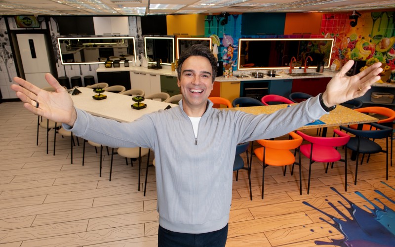 Que horas começa o BBB 26 hoje, sábado (28)?