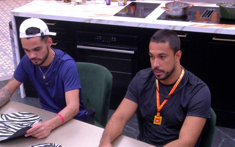 Renata aconselha Maike sobre indicação ao Paredão: 