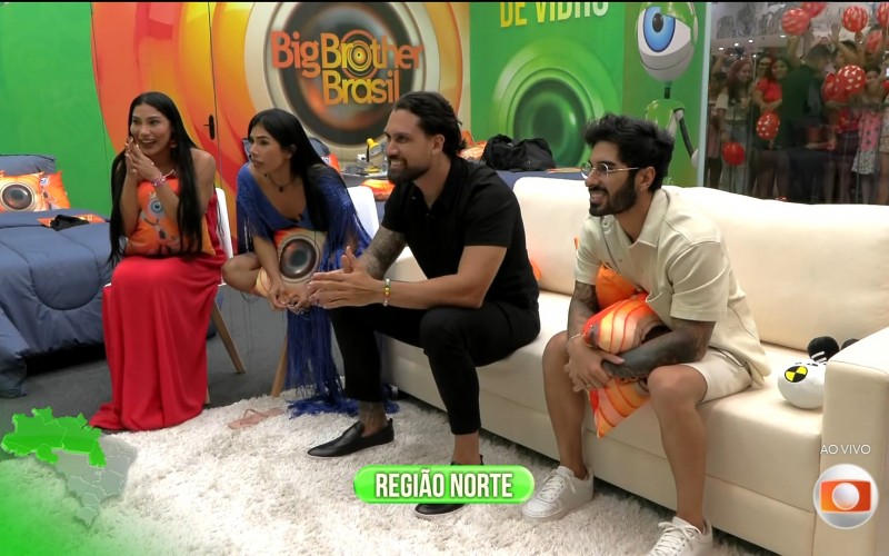 Ricardinho troca bola por laranja e improvisa freestyle