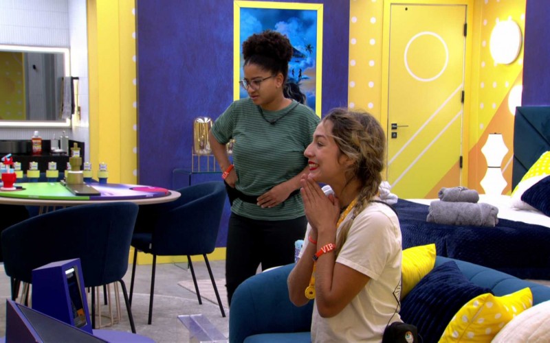 No Quarto do Líder pela segunda vez, Samira curte nova decoração e fotos da família