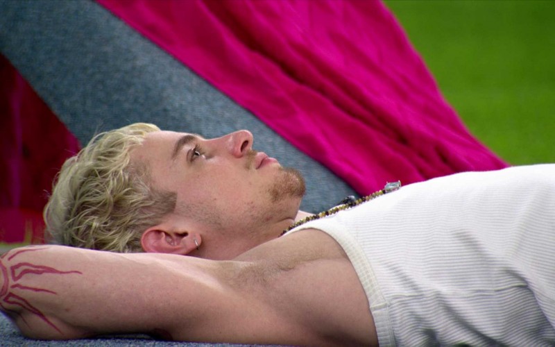 Sozinho, Juliano Floss chora no BBB 26