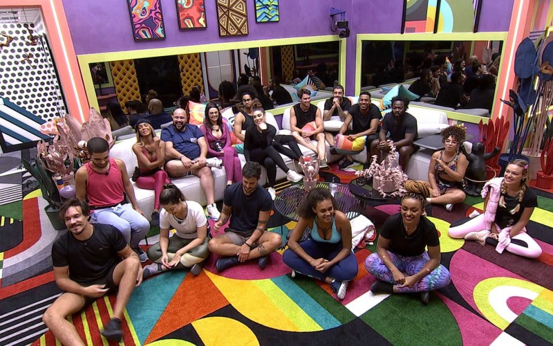 Tadeu fala pela primeira vez com os Camarotes no BBB22