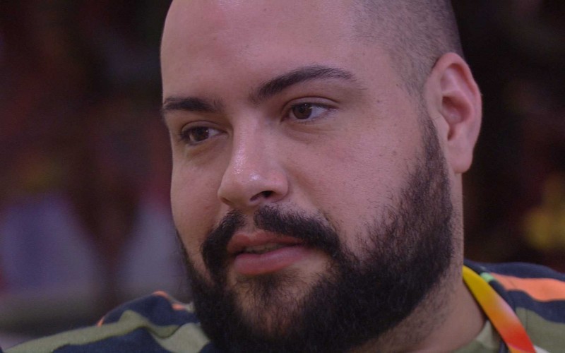 Tiago Abravanel comenta sobre sua relação com as tias