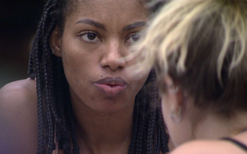 Tina aconselha Bruna Griphao sobre possível voto no BBB 23