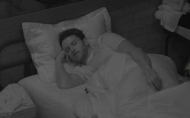 Todos dormem na casa