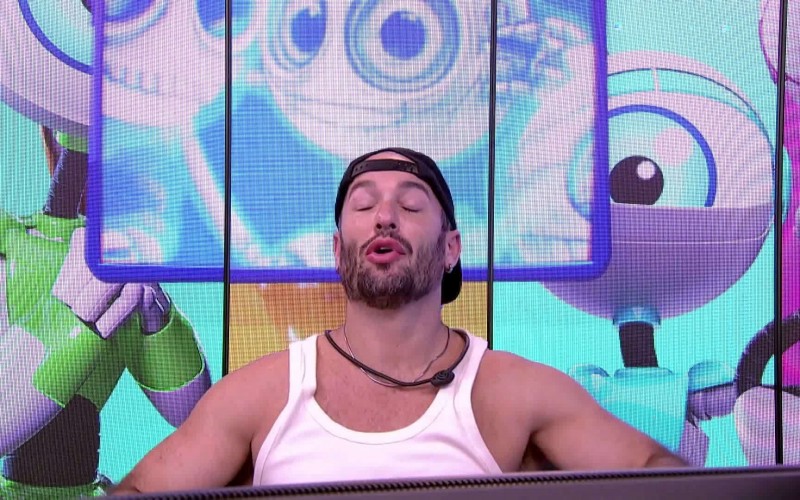 Vídeos do Raio-X de segunda, 14/4, do BBB 25