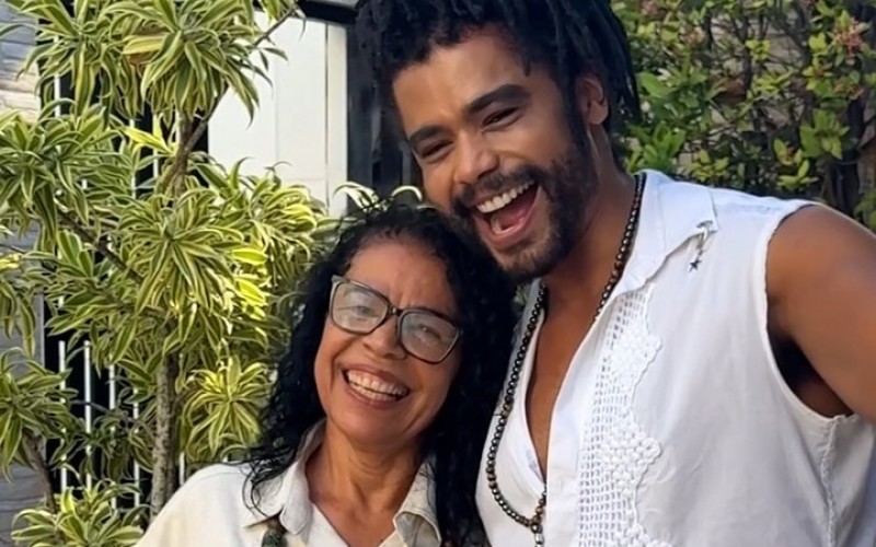 Vilma e Diogo Almeida se divertem em churrasco em família