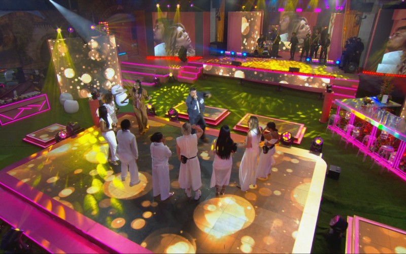 Xamã presta homenagem à Marília Mendonça em Festa do BBB 26