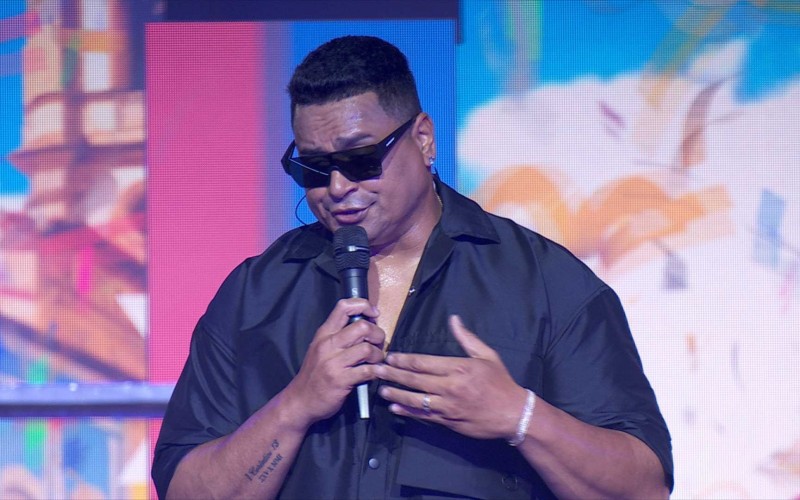 Xanddy Harmonia se joga no meio dos brothers do BBB 24