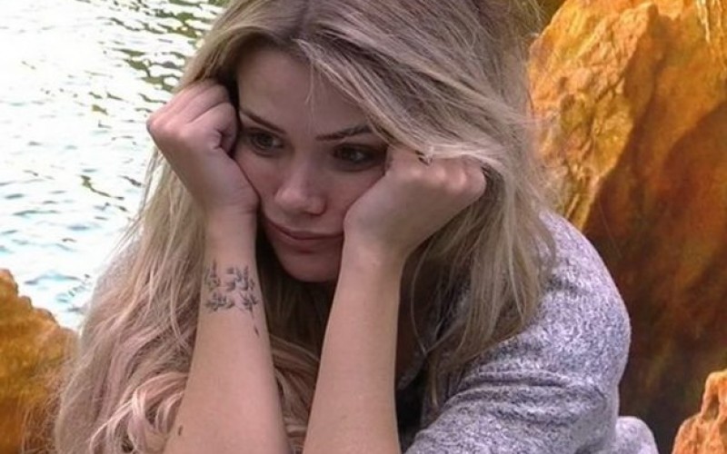 BBB20 - Marcela chora durante nova troca de farpas com Rafa Kalimann e faz confissão
