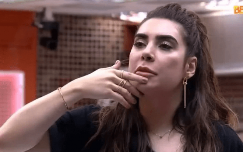 BBB22: após bronca da produção, Naiara Azevedo chora e pede psicólogo