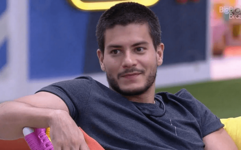  BBB22: Boninho vacila e Arthur já saca Paredão falso 