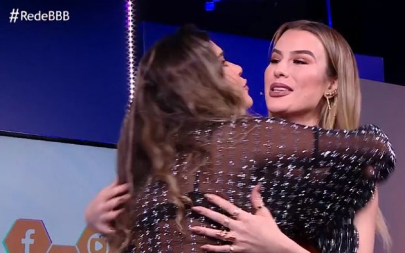 Gizelly se empolga e quebra protocolo da Globo