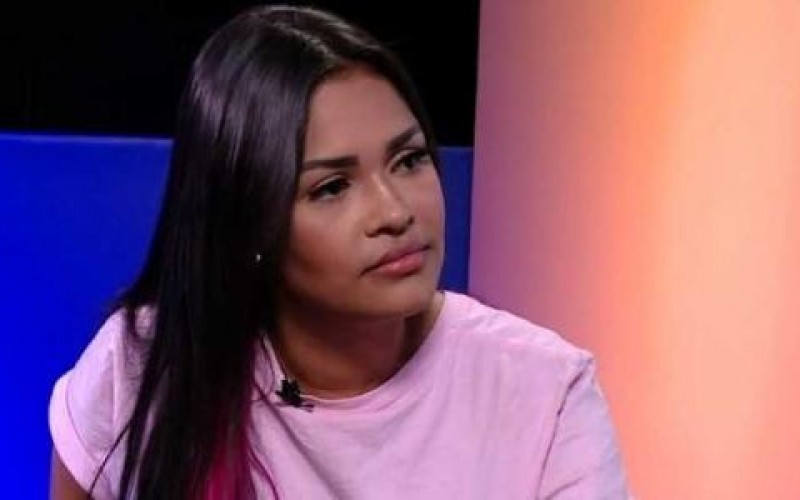 Flayslane faz desabafo: "Não quero enlouquecer, nem cair em depressão"