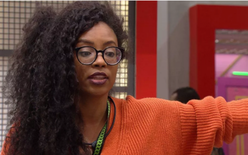 Lumena dispara para Juliette: 