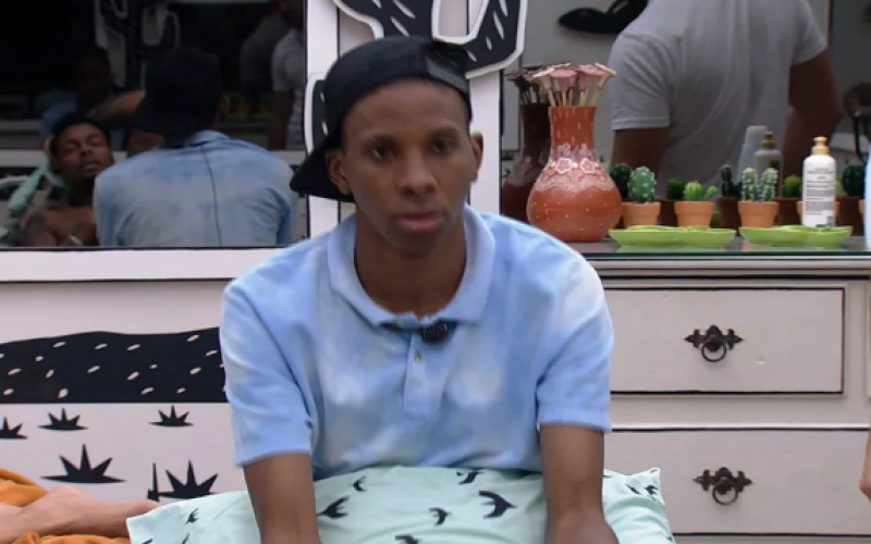 Nego Di e Lucas Penteado discutem sobre opções de voto: 