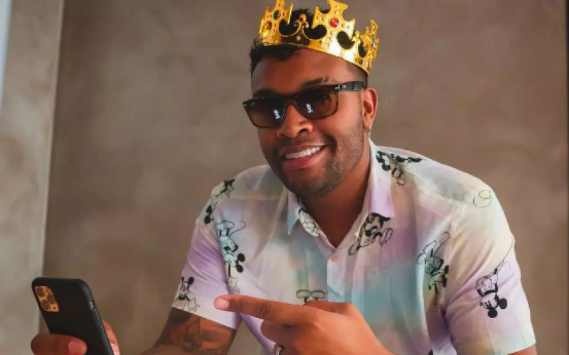 Nego Di passa mal e é levado ao hospital: 