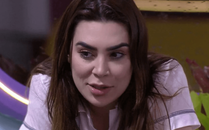No BBB 22, Naiara acorda para o jogo e convoca aliadas para 