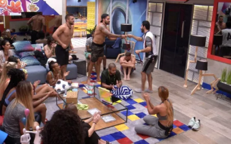 Rodolffo escolhe Arcrebiano e Arthur para Castigo do Monstro