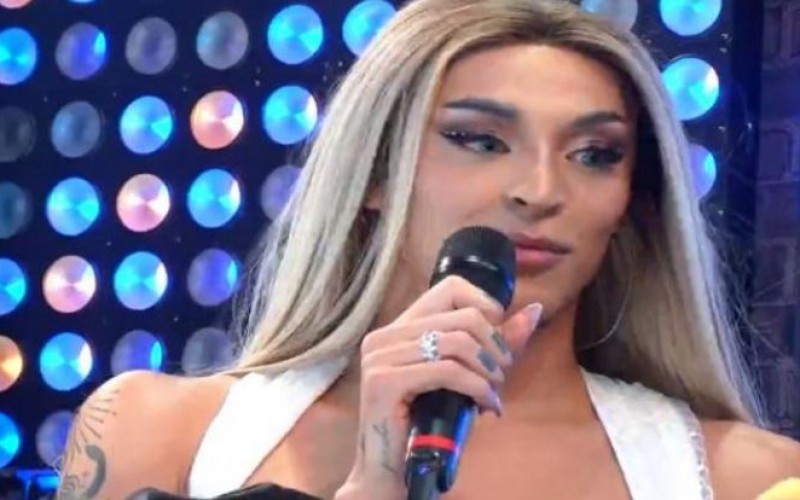  Saiba quanto custou anel luxuoso de noivado de Pabllo Vittar 