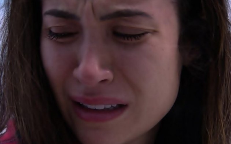 Solteira Boca Rosa sofre com live de Marília Mendonça