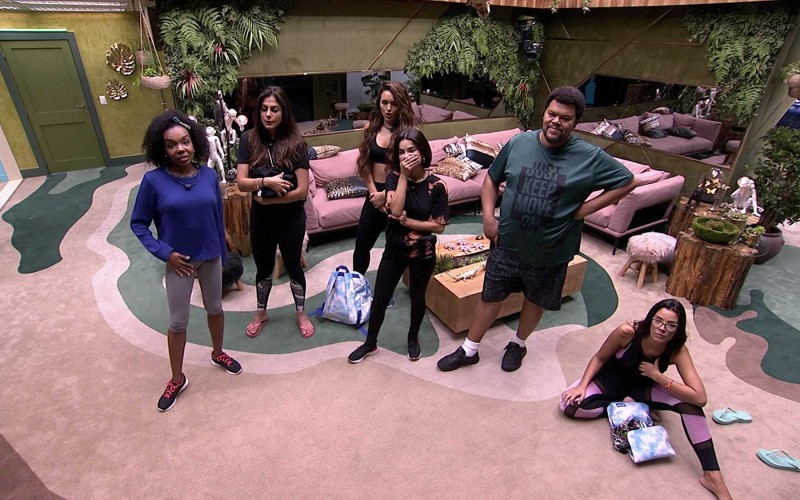 Telão muda de novo: 