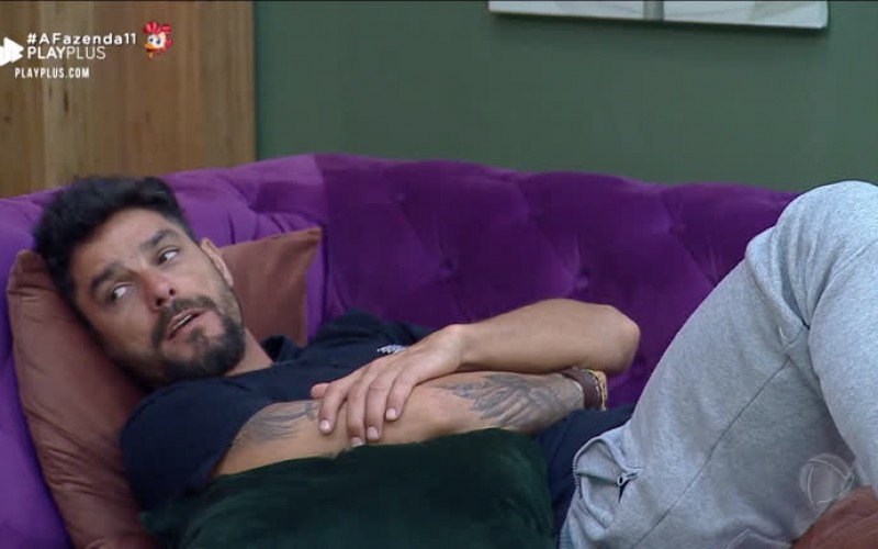 Estratégias dominam a sede antes de formação da Roça