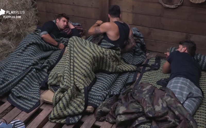 Falta de romantismo entre Gui e Tati vira assunto na baia