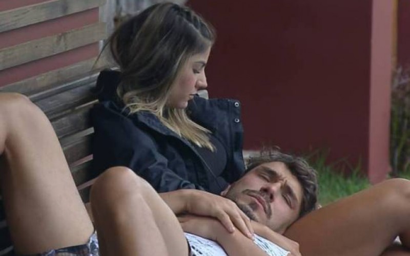 “Para de expor nosso relacionamento”, pede Lucas