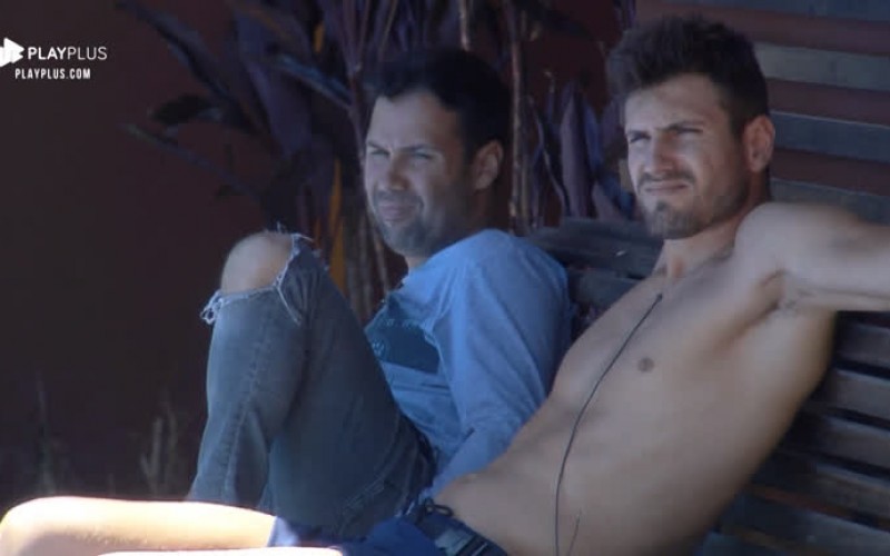 Gui diz que Tati faz seu tipo, mas desconfia: 