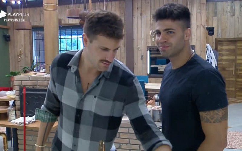 Guilherme e Netto debocham do porre de Lucas: 