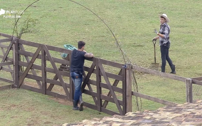 Guilherme fica bravo com Lucas: 