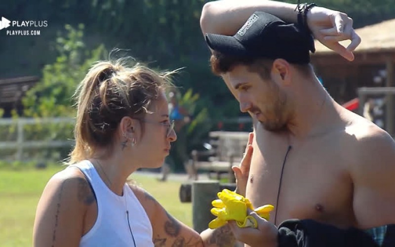 Guilherme Leão descobre furúnculo na axila: 