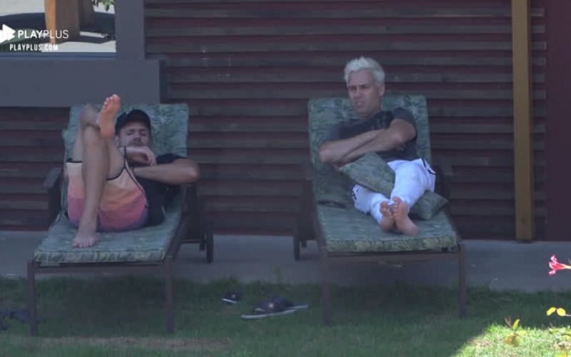 Guilherme reclama de brincadeiras e fala do sonho de ser DJ