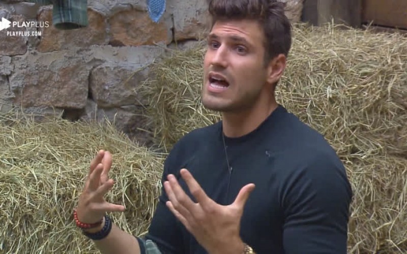 Guilherme se altera ao falar de Bifão: 