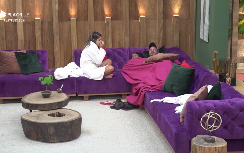 Hari fala sobre troca de carinhos com Lucas: ‘Beijo de amigo’