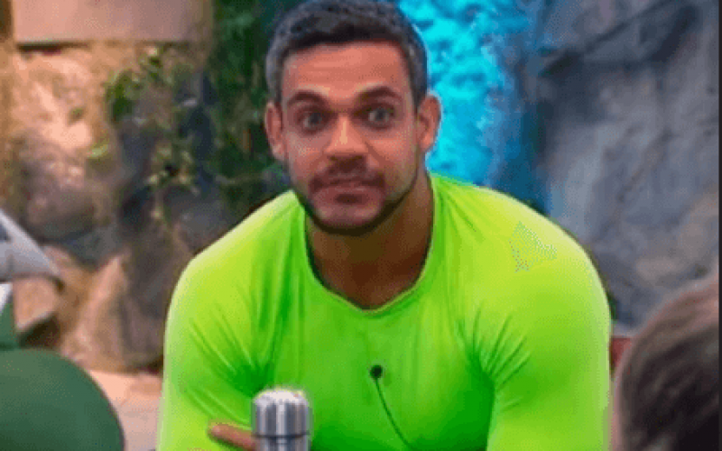 Ilha Record: participantes se surpreendem com ida de Caique ao Exílio