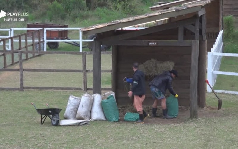 Jorge não ajuda Lucas com medo de tomar uma nova punição