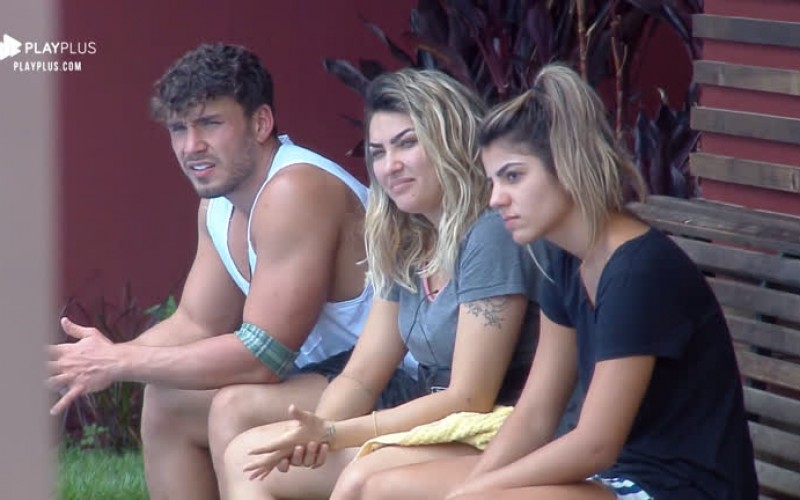 Lucas Viana e Sabrina Paiva relembram concursos de beleza