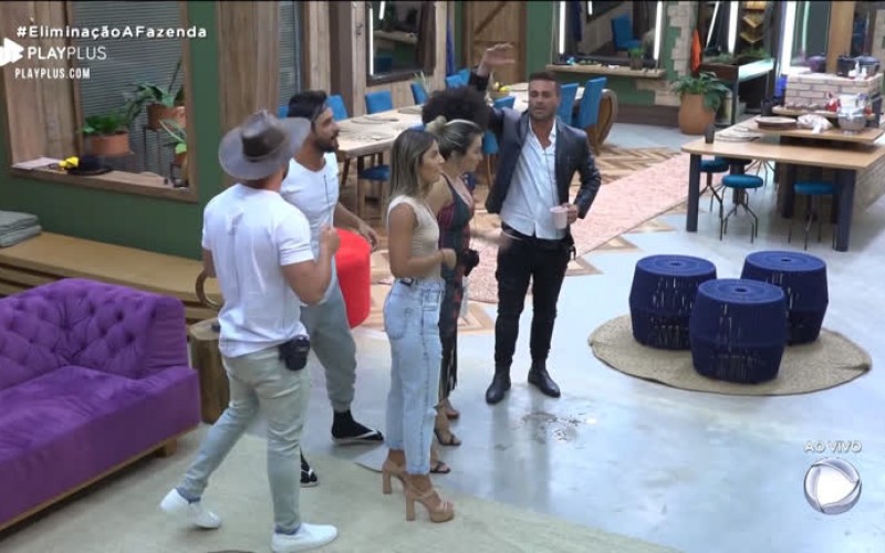 Mion anuncia vitória da Equipe Lua e fim da fase de grupos