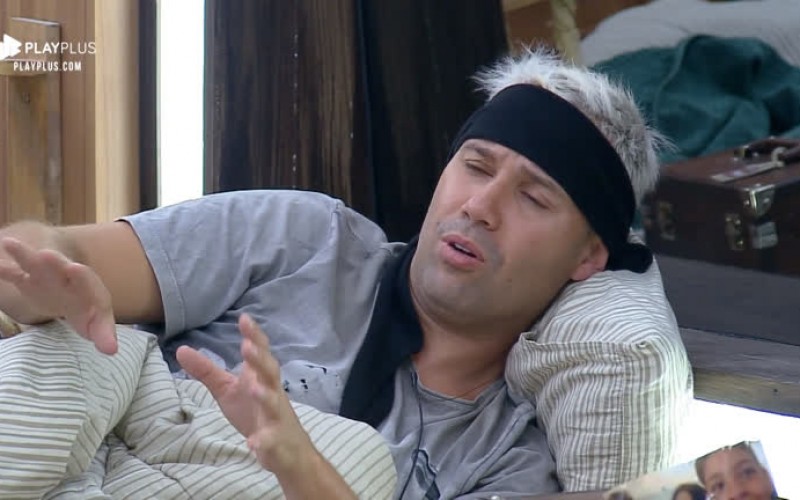 Na Roça, Viny Vieira e Netto conversam sobre votação