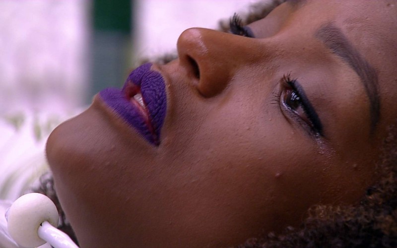 Nayara chora com Lucas: 