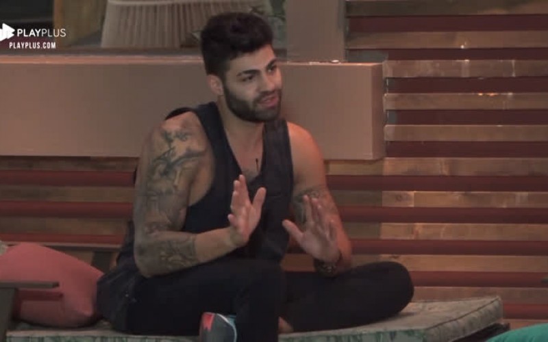 Netto comenta dificuldade na fala de Andréa Nóbrega: 