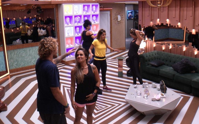 Paula dispara sobre Alan: 