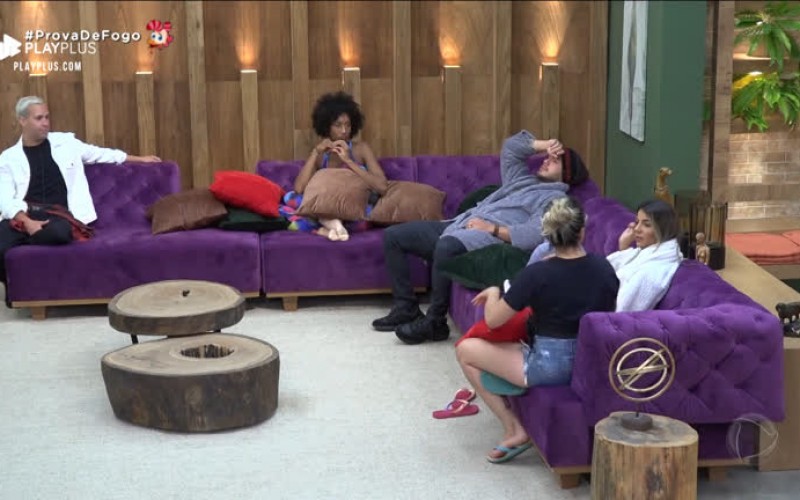 Peões lavam a roupa suja após volta de Viny da Roça