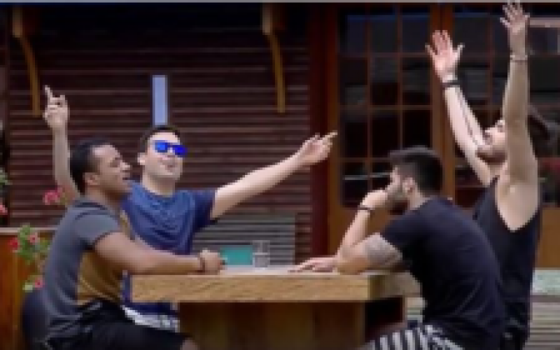 Peões soltam a voz em A Fazenda 11 para passar o tempo