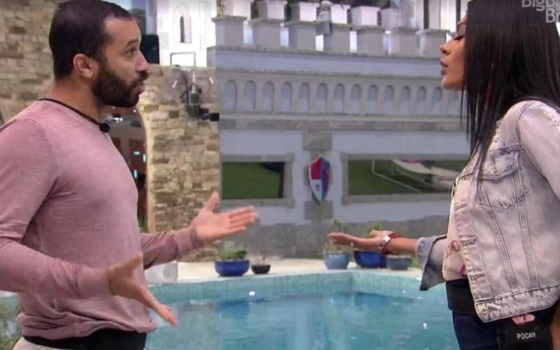 Pocah e Gilberto brigam após jogo da discórdia e trocam palavrões