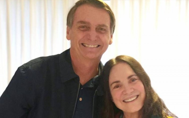 Regina Duarte apoia discurso do presidente Bolsonaro e é criticada