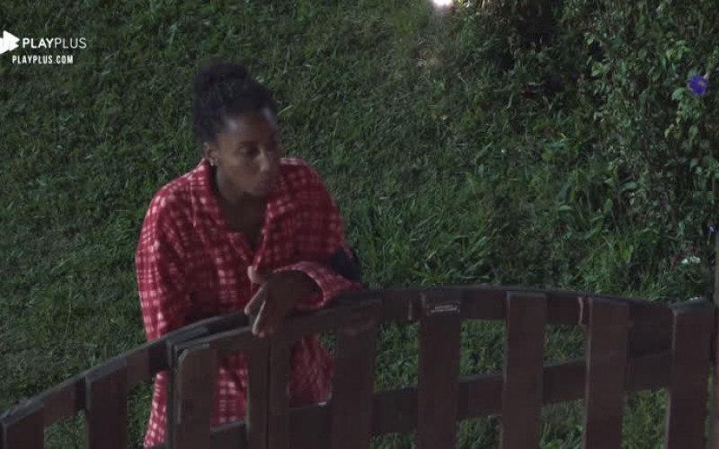 Sabrina aconselha Lucas a não se apoiar em um relacionamento