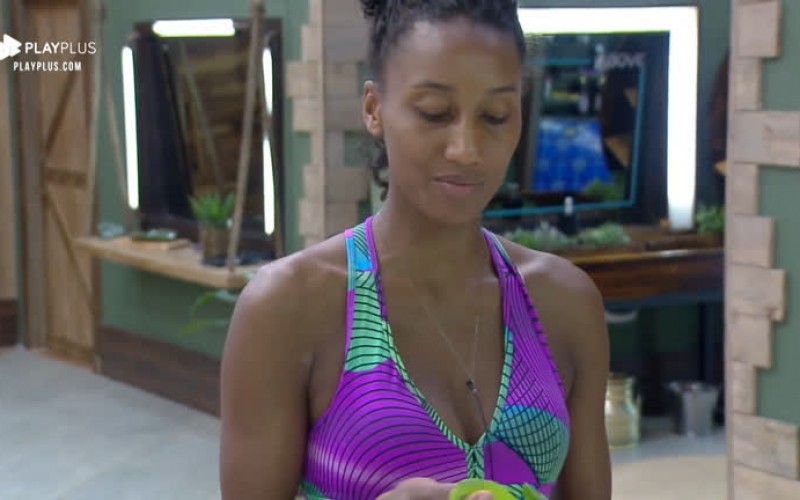 Sabrina conta que mãe rodou o Brasil de caminhão com namorado